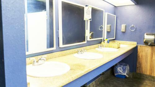 Ith Zoo Hostel San Diego