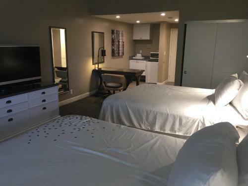 Hotel Pacific Shores Inn