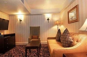 Hotel Gaslamp Plaza Suites