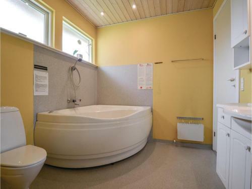 Holiday Home B�kholmen Ebeltoft V