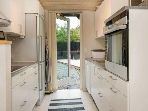 Three-bedroom Holiday Home In Reksteren