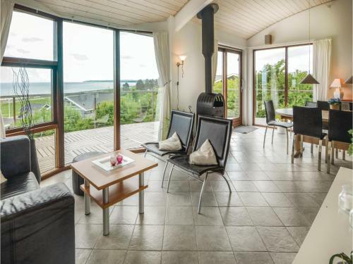 Four-bedroom Holiday Home In Ebeltoft