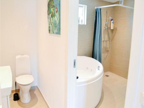 Five-bedroom Holiday Home In Ebeltoft