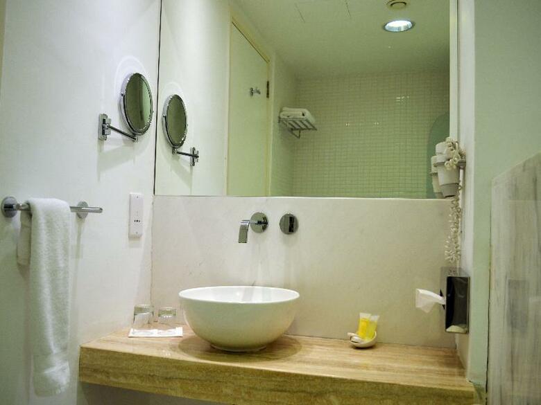 Sun Hall Hotel