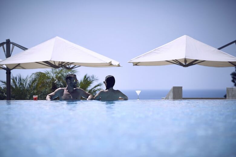 Four Seasons Hotel