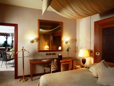 Four Seasons Hotel