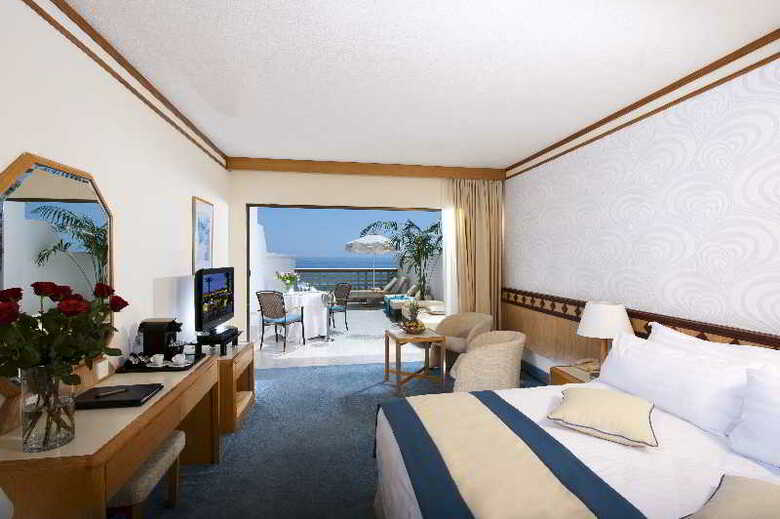 Hotel Constantinou Bros Athena Beach