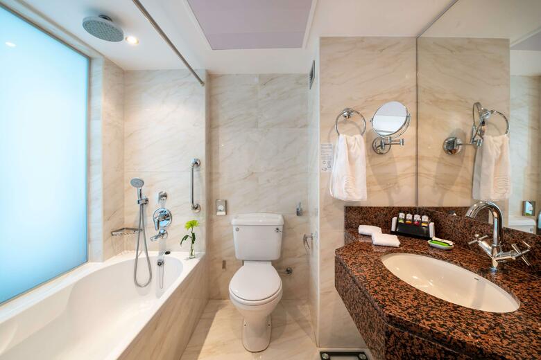 Hotel Constantinou Bros Athena Beach