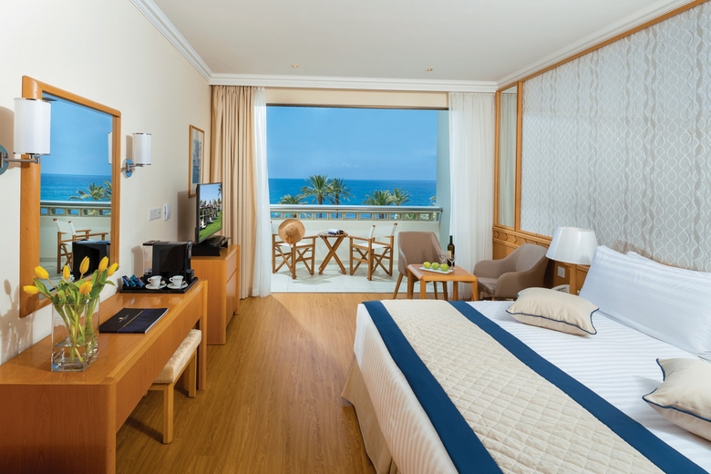 Hotel Constantinou Bros Athena Beach