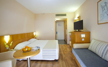 Hotel Louis Phaethon Beach