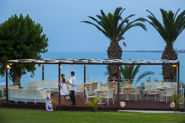 Hotel Queens Bay