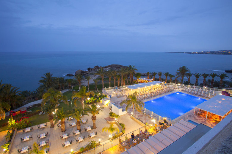 Hotel Queens Bay