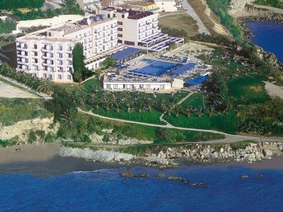 Hotel Queens Bay