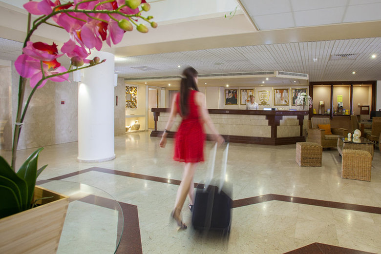 Hotel Queens Bay