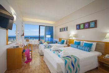 Hotel Cavo Maris Beach