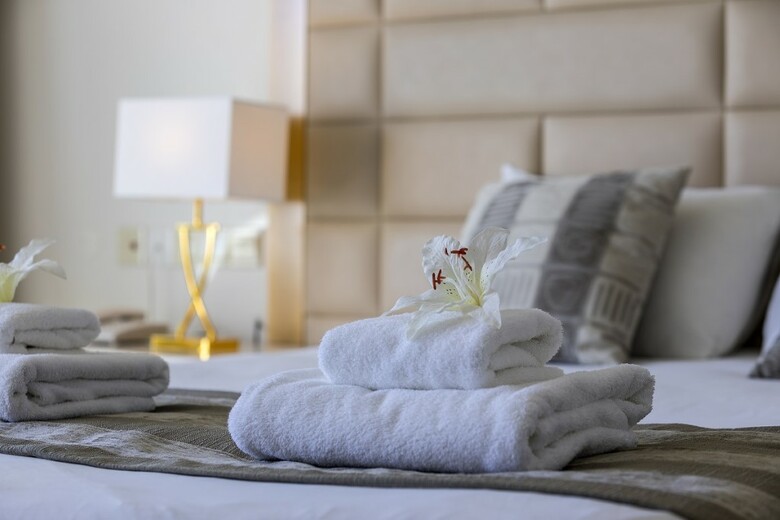 Constantinos The Great Beach Hotel(.)