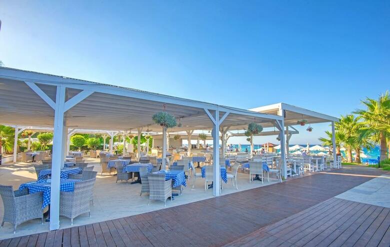 Hotel Silver Sands(.)