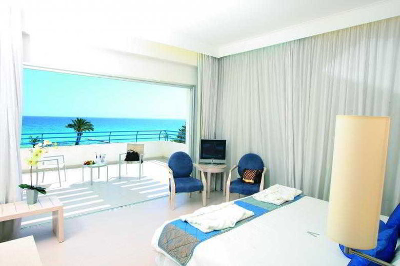 Hotel Vrissiana Beach(.)