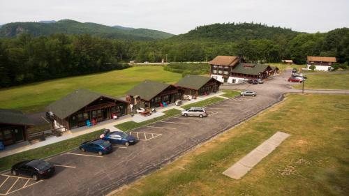 Posada Swiss Chalets Village Inn