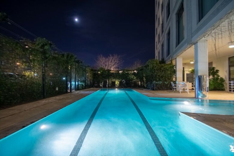 Proximity Hotel