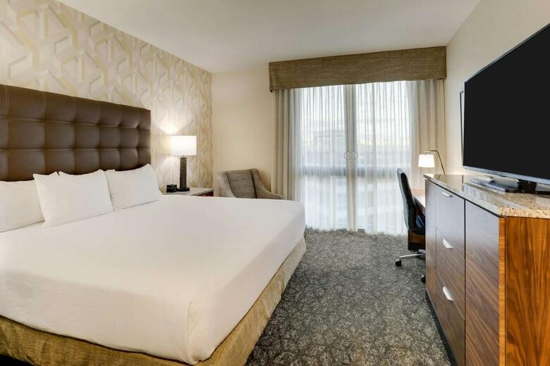 Hotel Drury Inn & Suites Columbus Convention Center