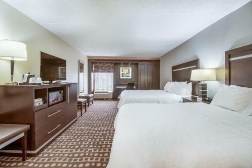 Hotel Hampton Inn West