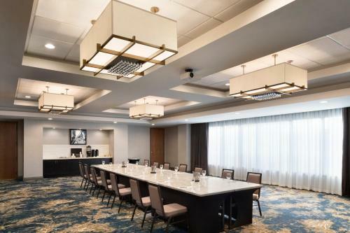 Hotel Embassy Suites Columbus