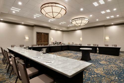 Hotel Embassy Suites Columbus