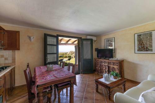Apartamento Villa Iris With Pool
