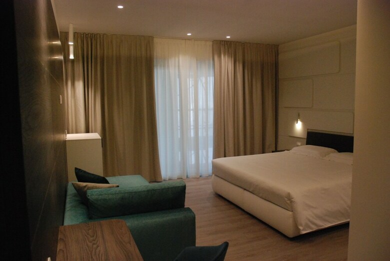 Solho Hotel