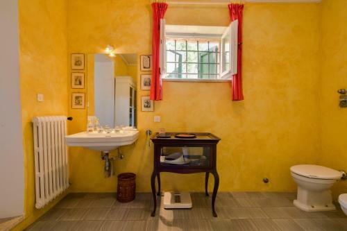 Contra' Casetta Villa Sleeps 10 Pool Wifi