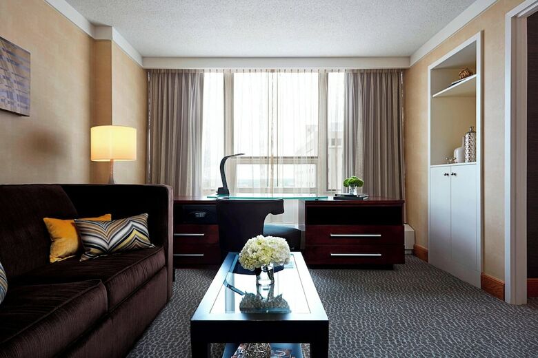 Renaissance Columbus Downtown Hotel