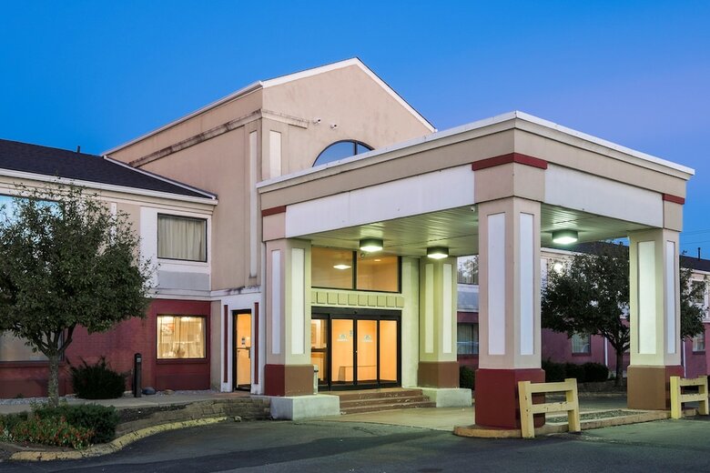 Hotel Red Roof Inn Columbus North - Ohio State Fairgrounds