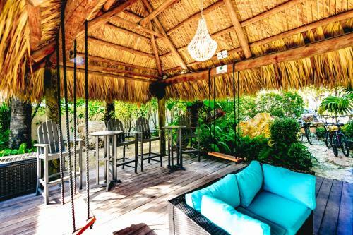 Hotel Tropical Breeze Resort