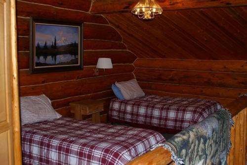 Wise Old Hunter Lodge