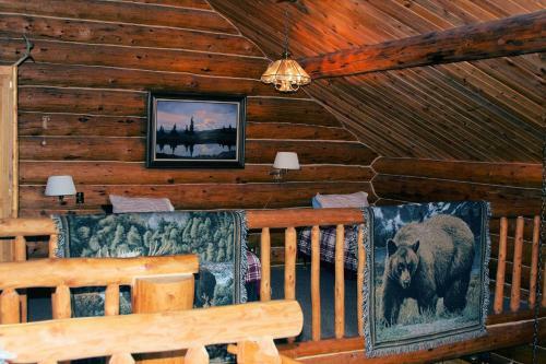 Wise Old Hunter Lodge