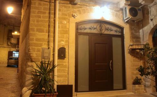 Hostal Deshome Guest House