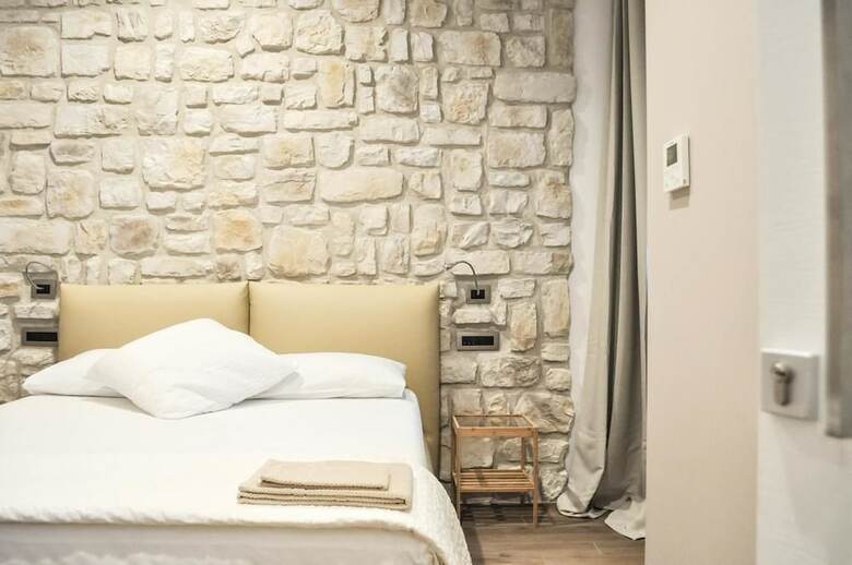 Hostal Olivia Rooms Eurialo
