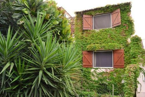 Hostal Eurialo Green Suites