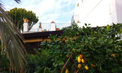 Hostal Eurialo Green Suites
