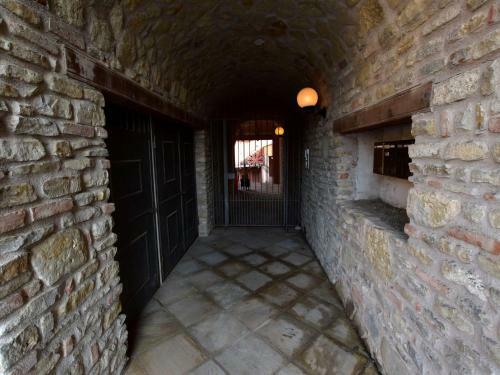 Spacious Apartment In Belvedere Langhe With Terrace
