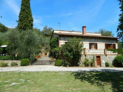 Bettolle Villa Sleeps 6