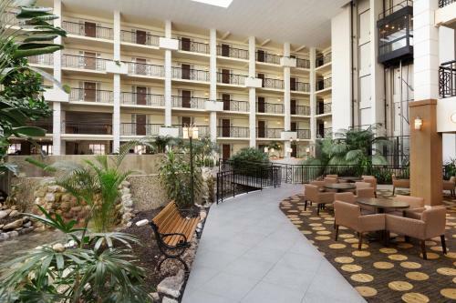 Hotel Embassy Suites Piscataway - Somerset