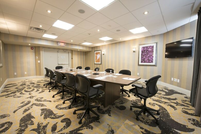 Crowne Plaza Saddle Brook, An Ihg Hotel
