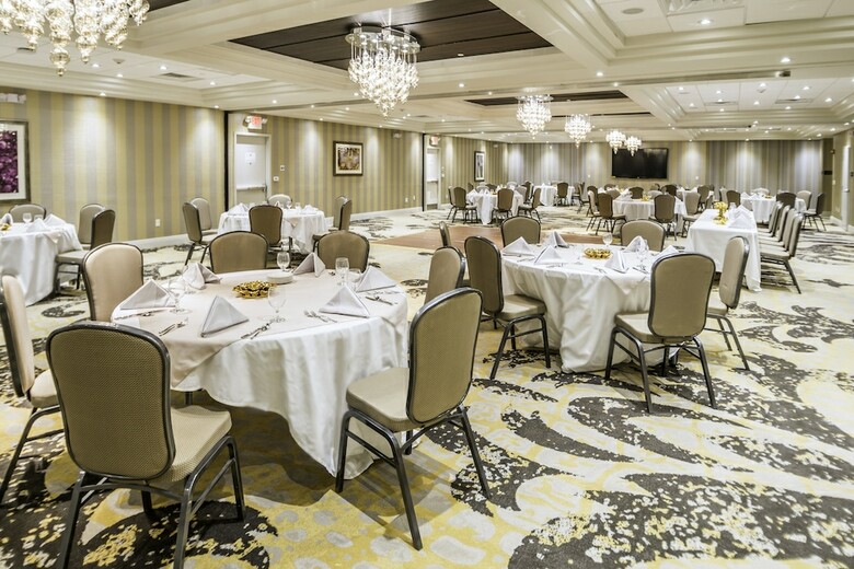 Crowne Plaza Saddle Brook, An Ihg Hotel