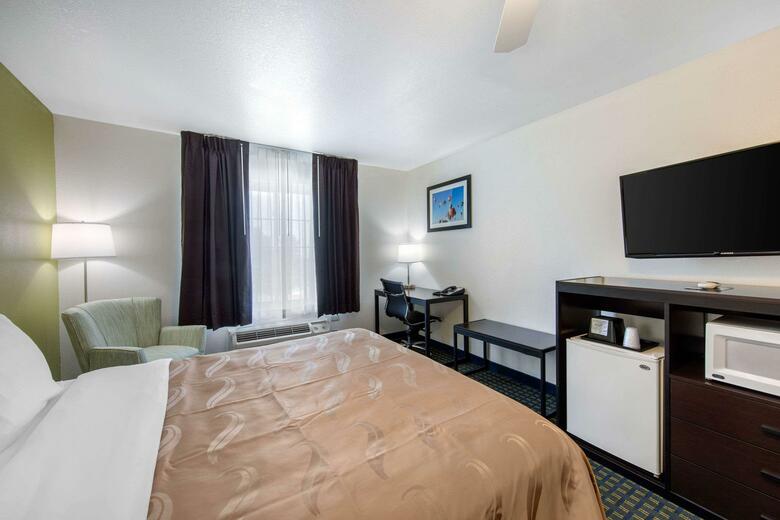 Hotel Days Inn & Suites Of Clayton