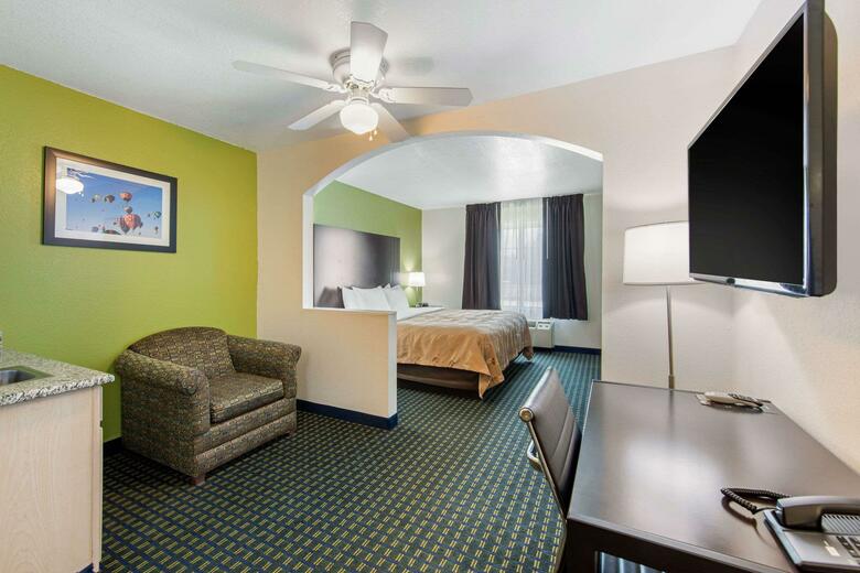 Hotel Days Inn & Suites Of Clayton