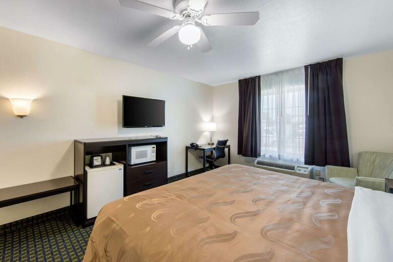 Hotel Days Inn & Suites Of Clayton