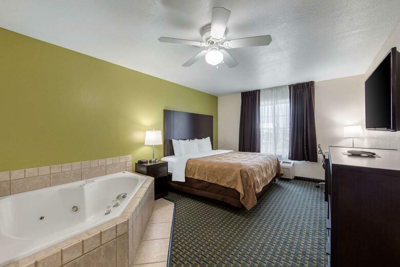 Hotel Days Inn & Suites Of Clayton