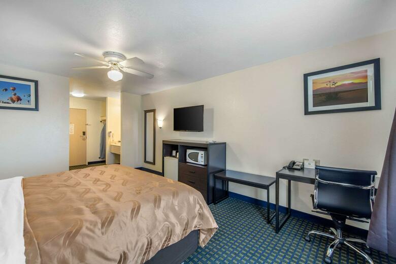 Hotel Days Inn & Suites Of Clayton